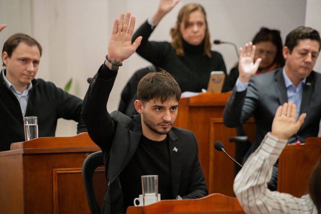 ANGEL AVILA SE SEPARÁ DEL BLOQUE LIBERTARIO