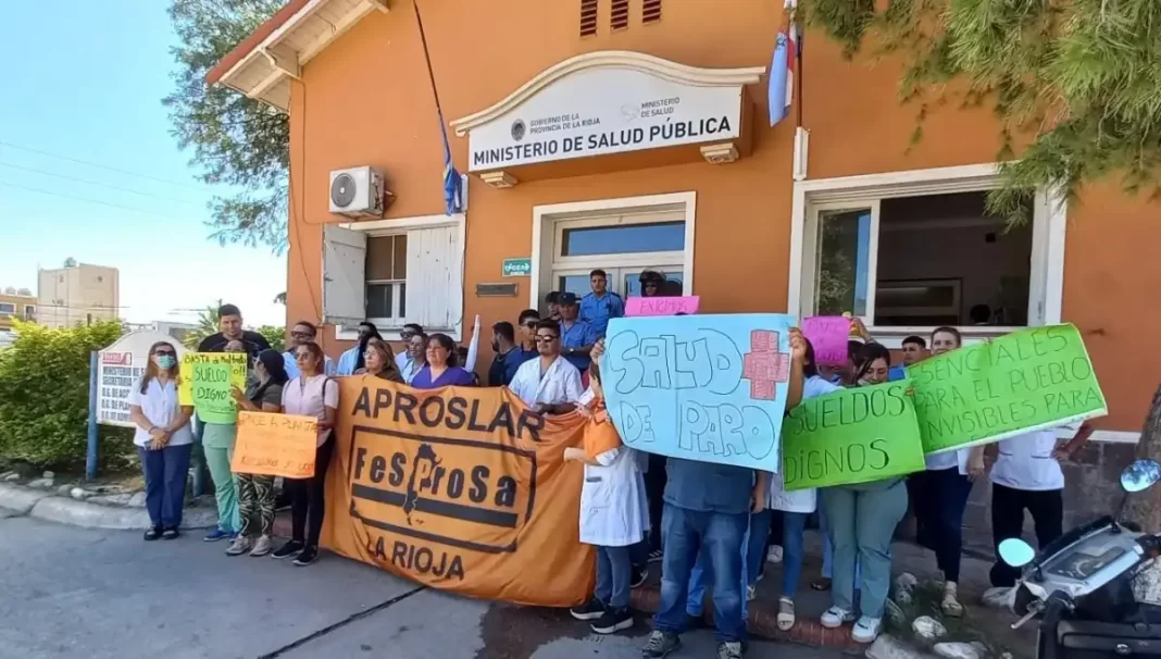 Profesionales de la salud en crisis: reclaman una solución previsional tras décadas de precarización.