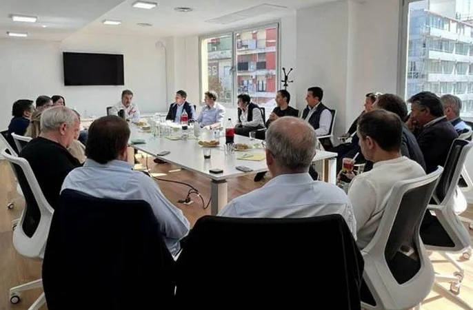 Intendentes del PRO respaldan acuerdo con Milei, pero marcan límites