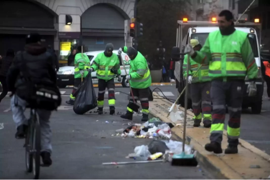 Tras la marcha kirchnerista, se deberán pagar $237 millones en limpieza y arreglos