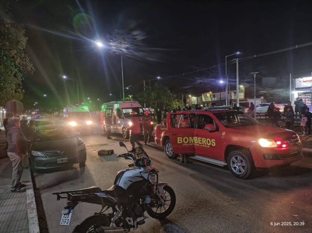 Una mujer de 76 años lucha por su vida tras ser atropellada por una moto en avenida 1° de Marzo