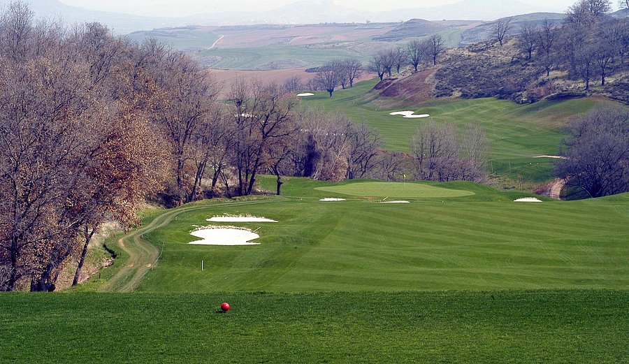 Expropiación polémica en La Rioja: caso Golf Club llega a la Corte Suprema