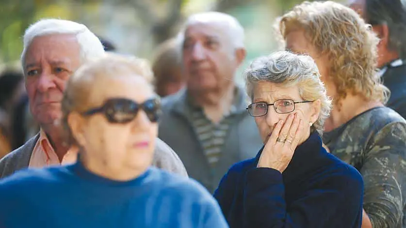 Más jubilados sin aportes que trabajadores activos: el colapso silencioso del sistema previsional