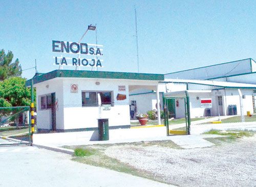 Estalla el malestar en el polo textil riojano: ENOD paraliza la planta y trabajadores cuestionan al gobierno de Quintela por abandono