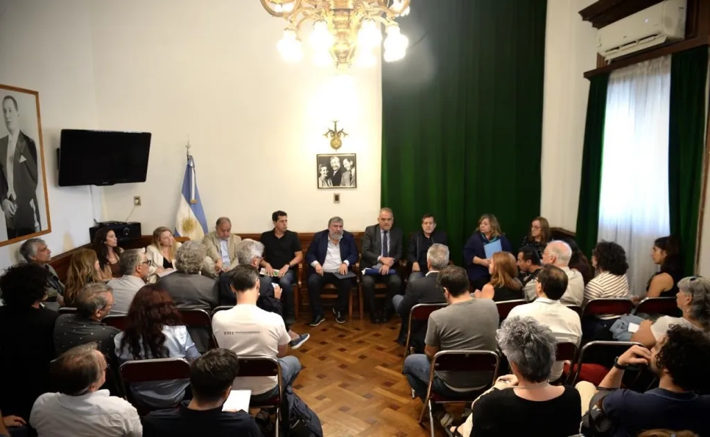 Senado: el bloque que integra Florencia López queda atrapado en la minoría histórica del peronismo